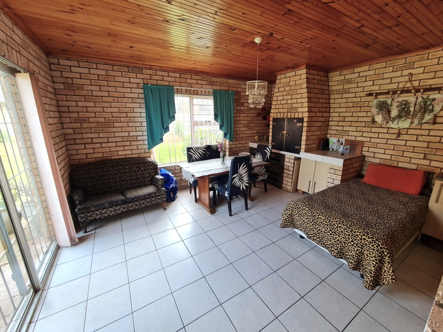 2 Bedroom Property for Sale in Noorsekloof Eastern Cape